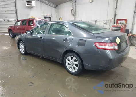 2010 Toyota Camry Le z USA, uszkodzony, nr VIN 4T1BF3EK5AU065404
